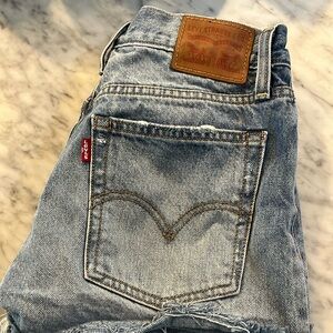 Levis cutoffs